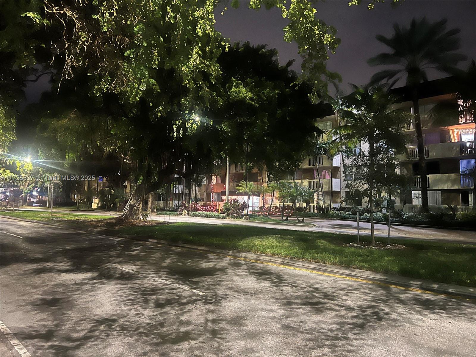 BAYVIEW PALMS CONDO - Residential