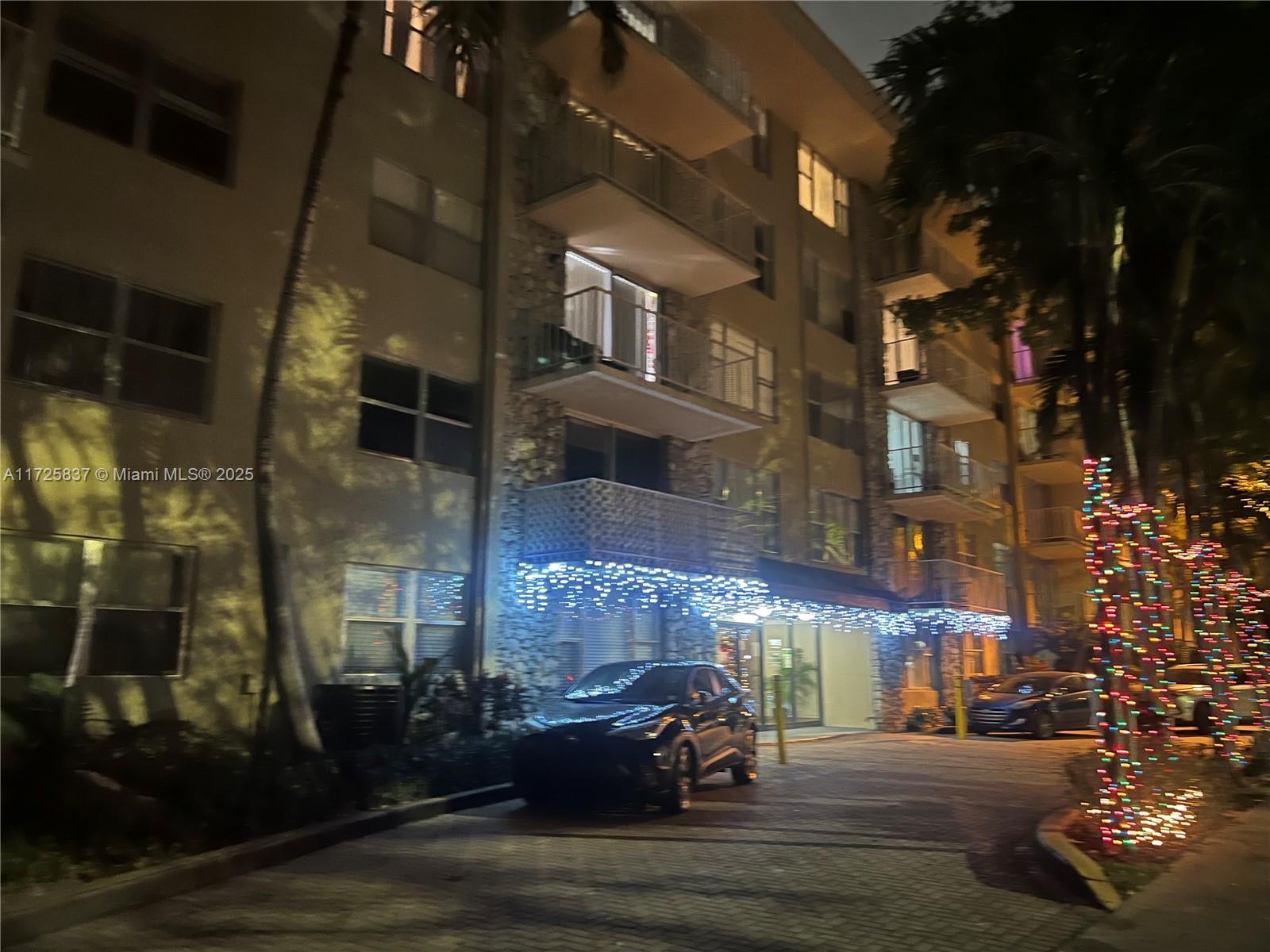 BAYVIEW PALMS CONDO - Residential