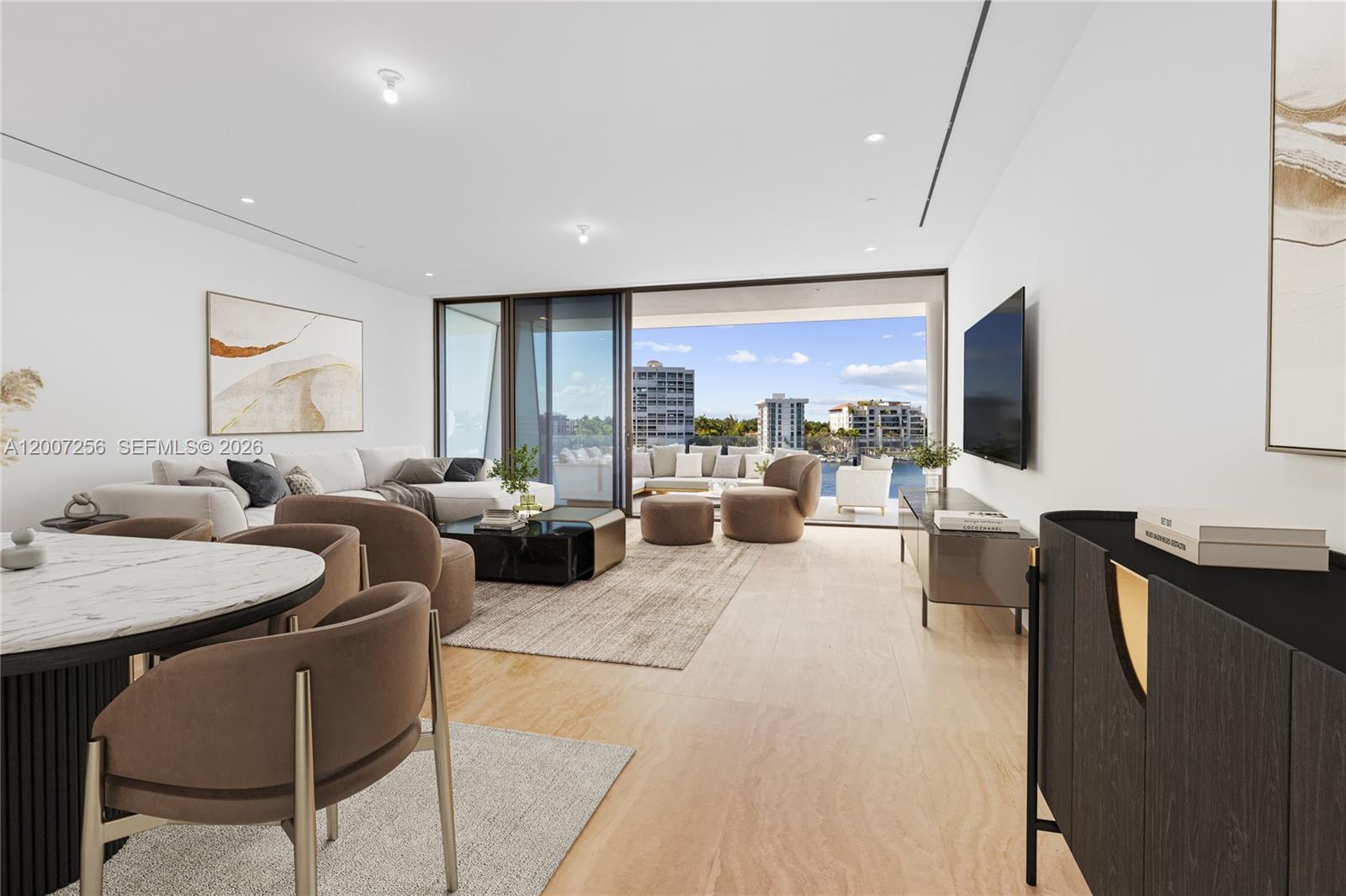 5 Grove Isle Dr S401