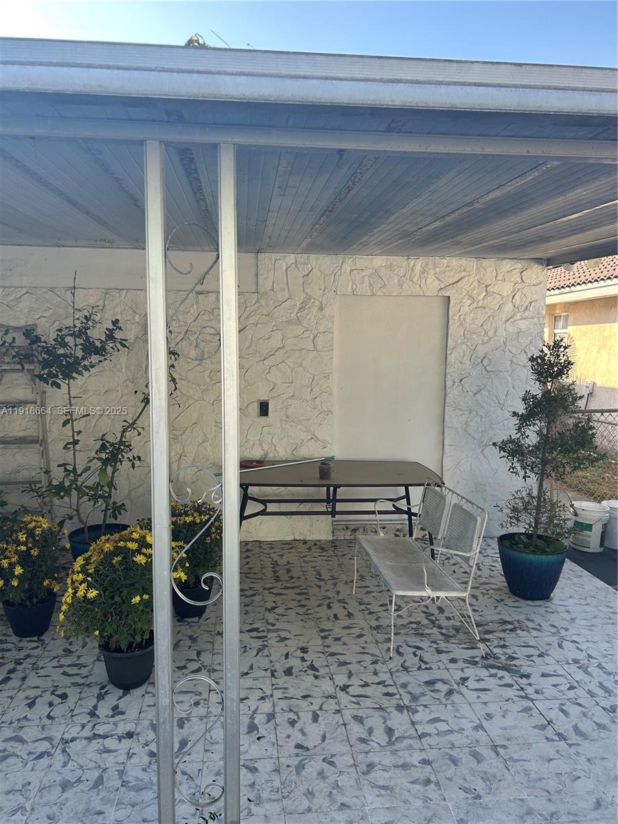 HIALEAH HOMESITES 1ST ADD - Residential