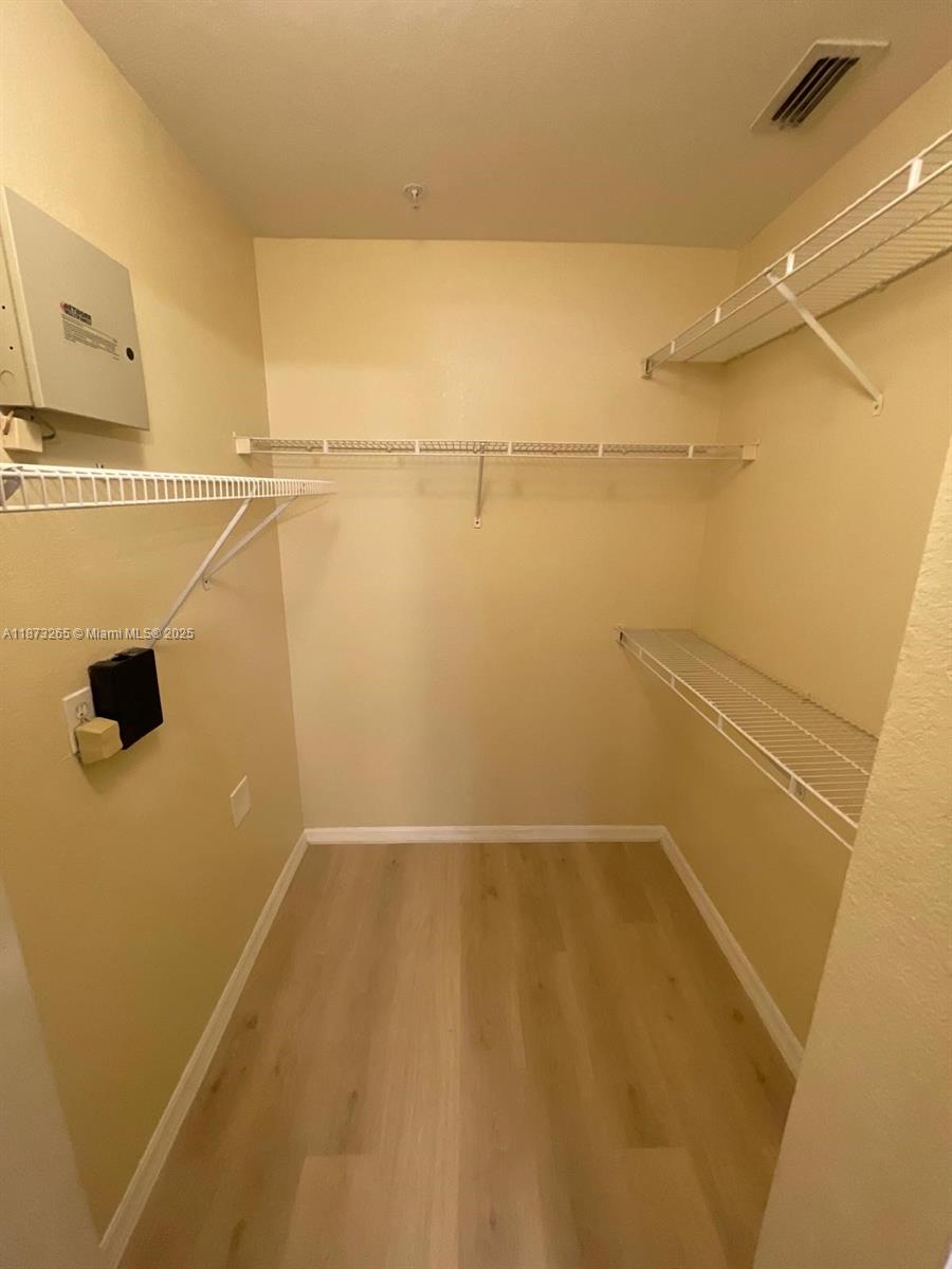 HAMPTONS AT METROWEST - Residential Lease