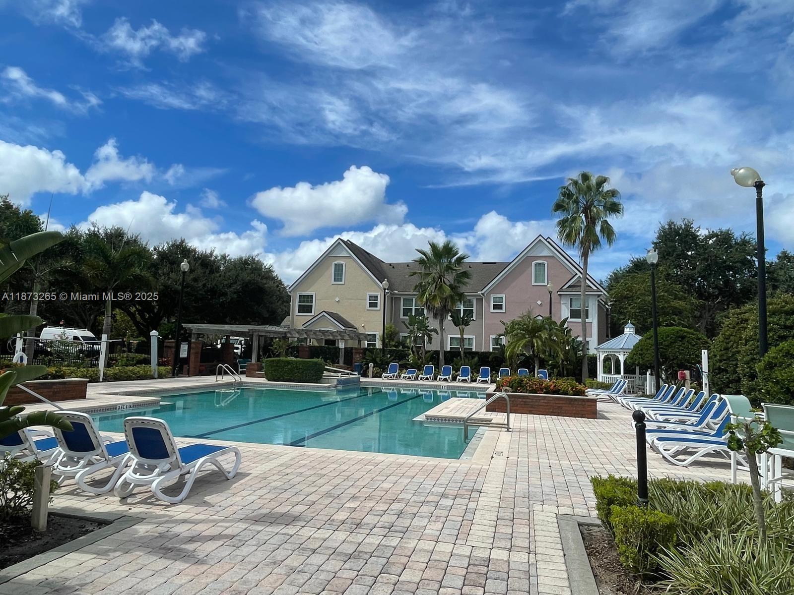 HAMPTONS AT METROWEST - Residential Lease