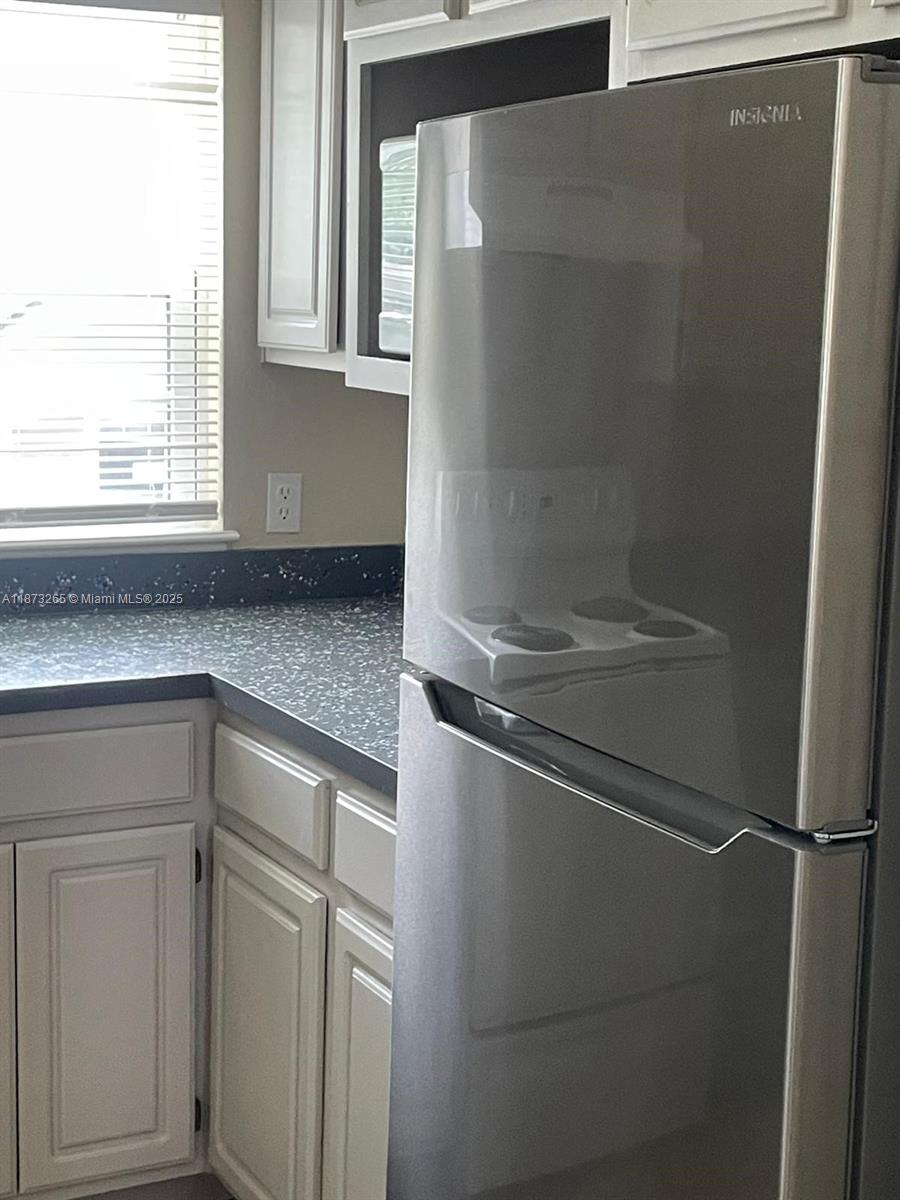 HAMPTONS AT METROWEST - Residential Lease