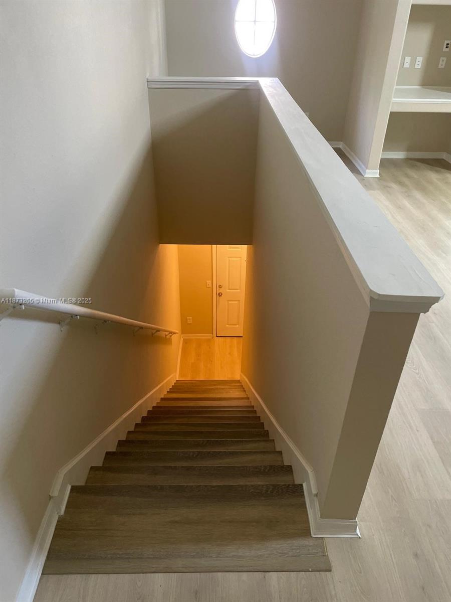 HAMPTONS AT METROWEST - Residential Lease