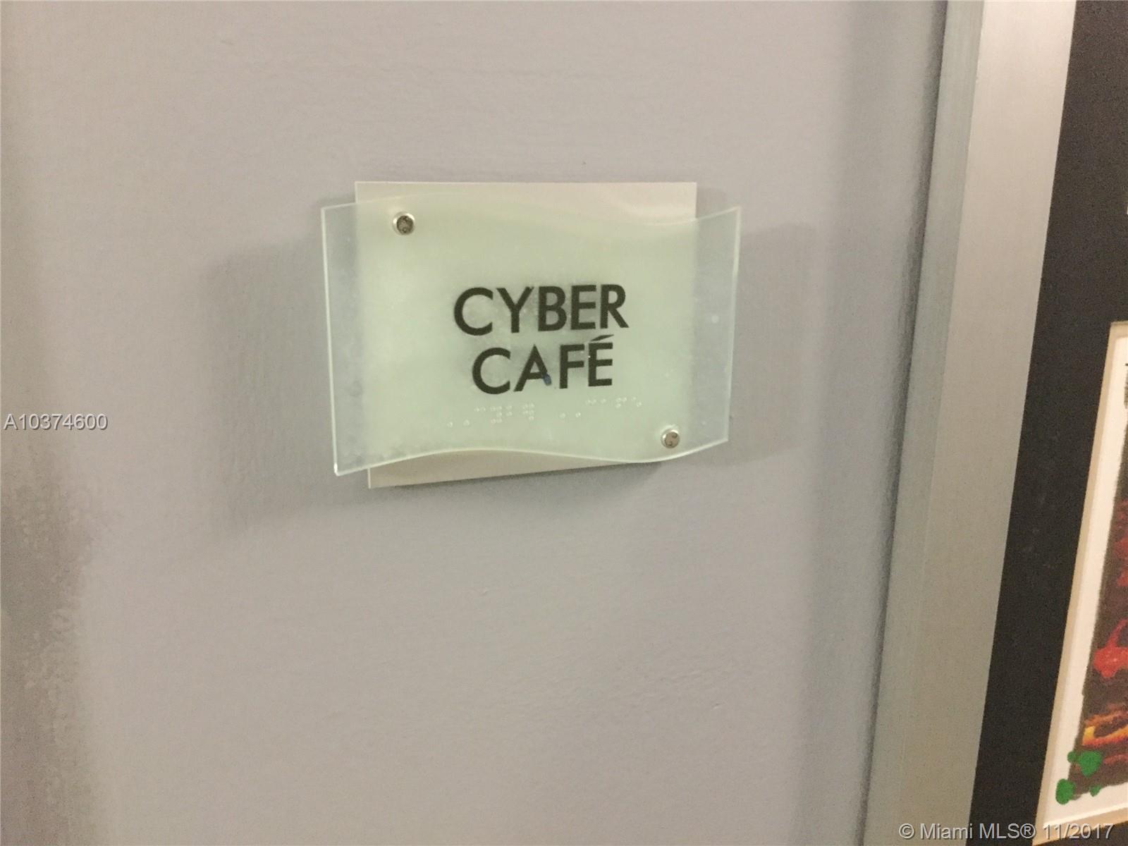 MADISON DOWNTOWN CONDO - Residential