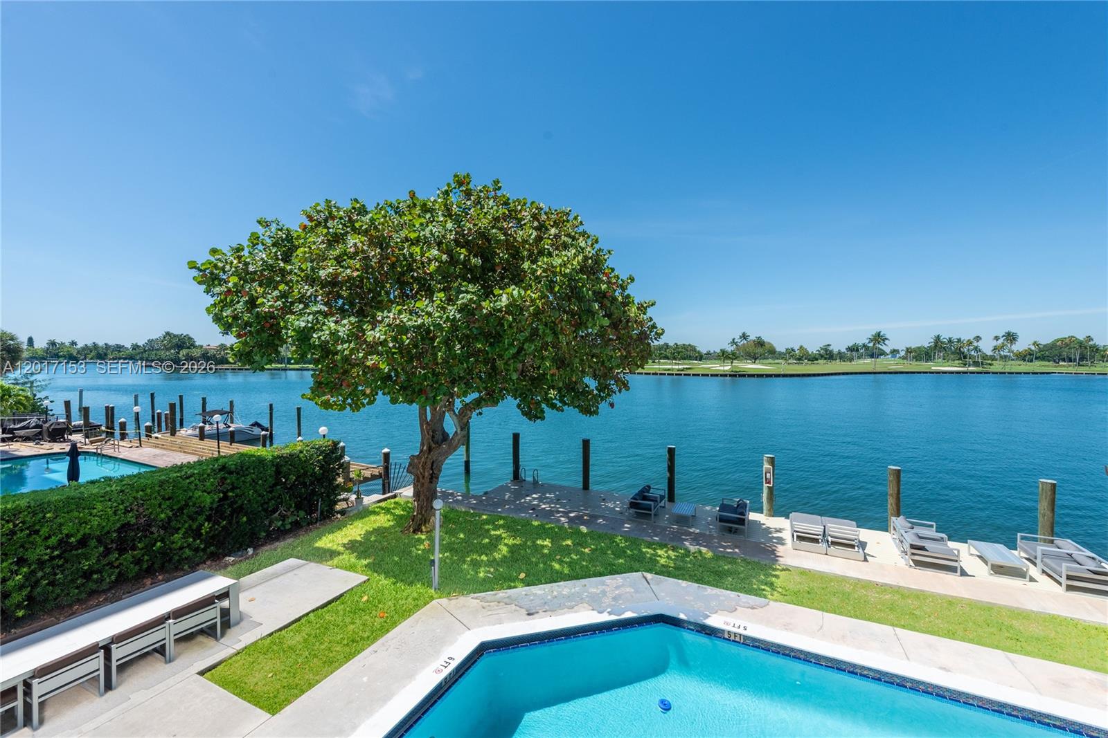 COLONY BAY HARBOR APTS CO - Residential