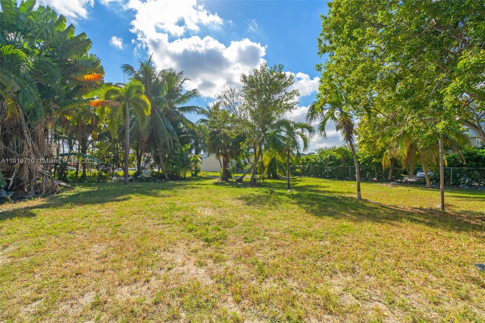 LAWRENCE ESTATE LAND CO - Land