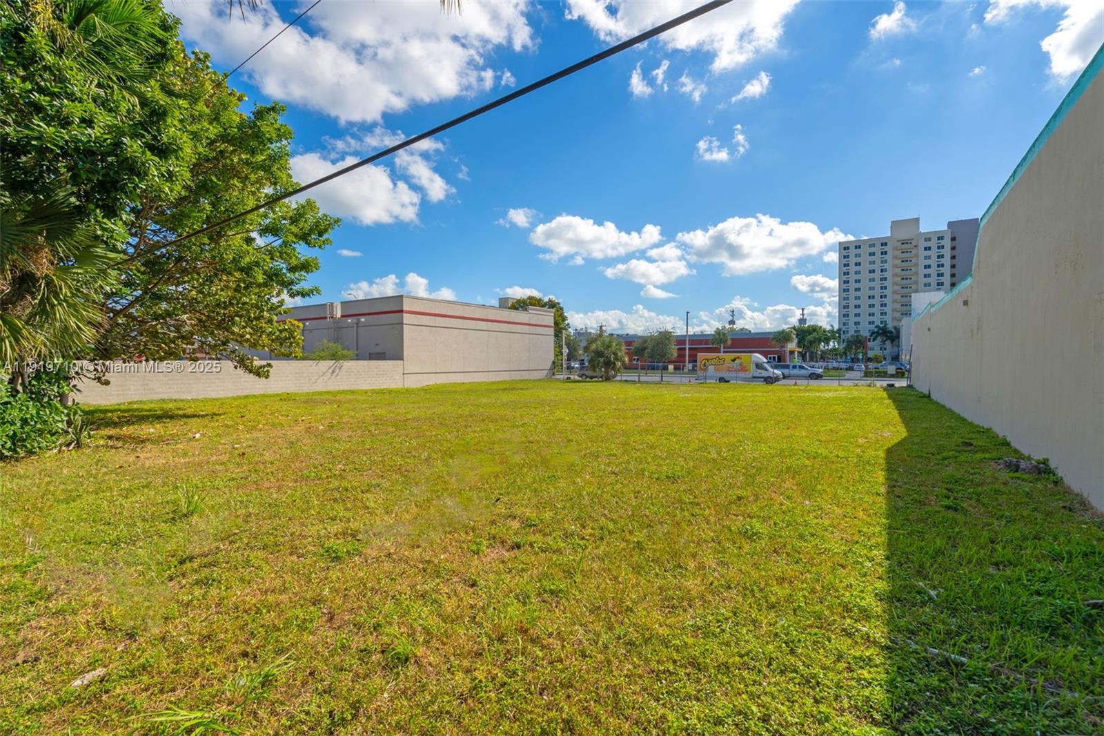 LAWRENCE ESTATE LAND CO - Land