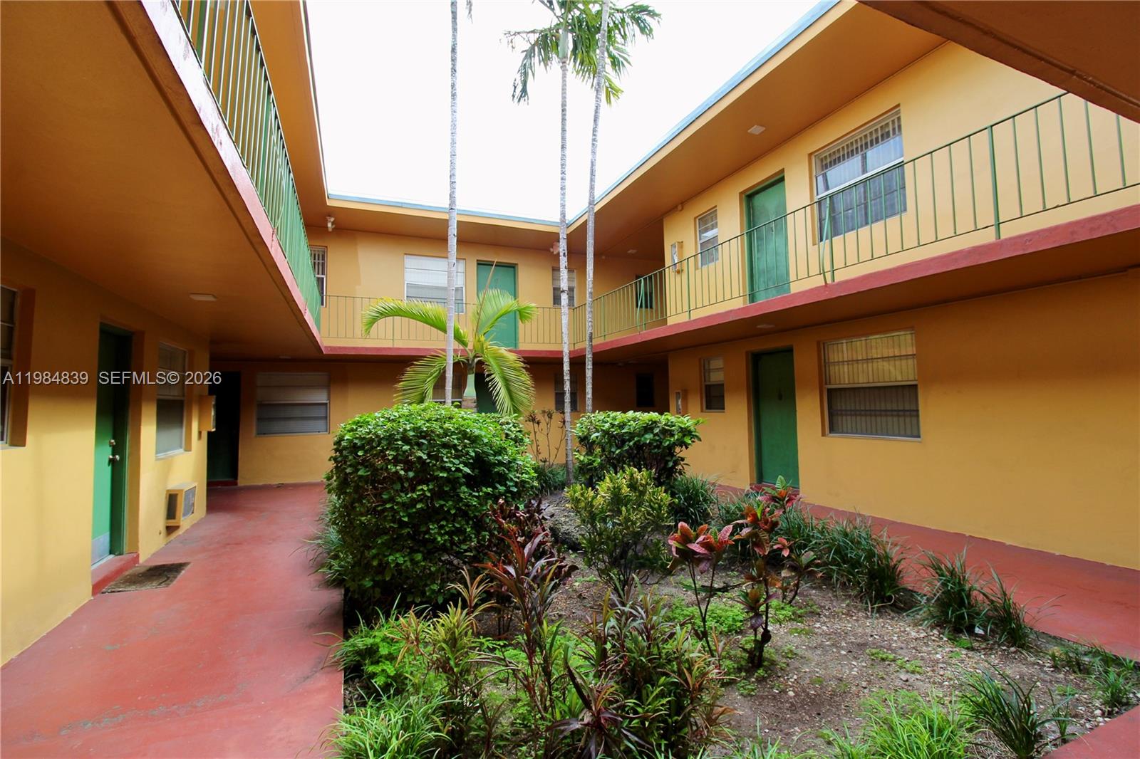 2290 NW North River Dr 14