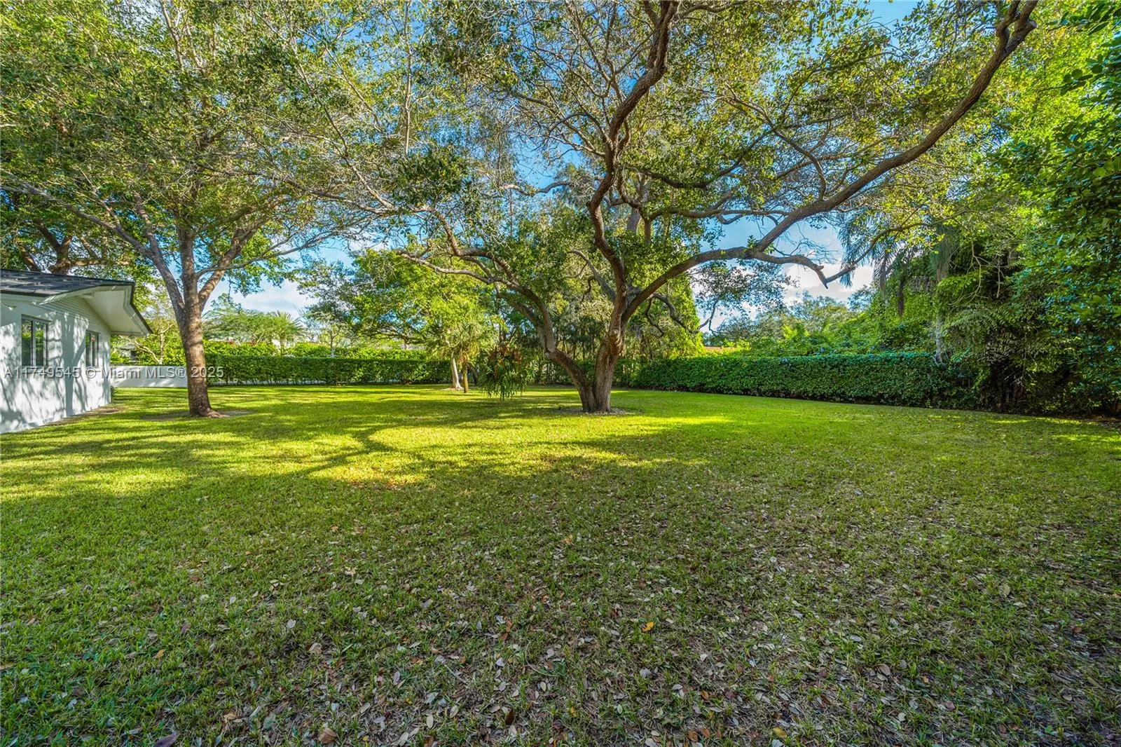 Miami, Florida 33143, United States, 4 Bedrooms Bedrooms, ,4 BathroomsBathrooms,Residential,Active,487