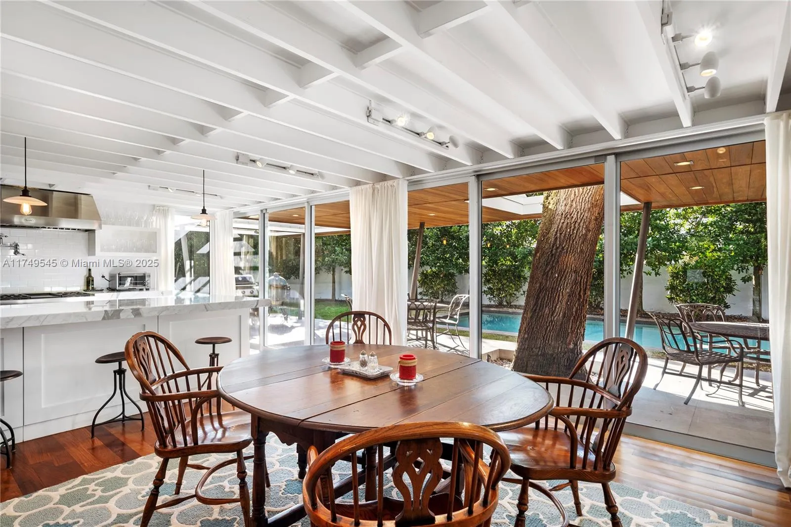 Miami, Florida 33143, United States, 4 Bedrooms Bedrooms, ,4 BathroomsBathrooms,Residential,Active,487