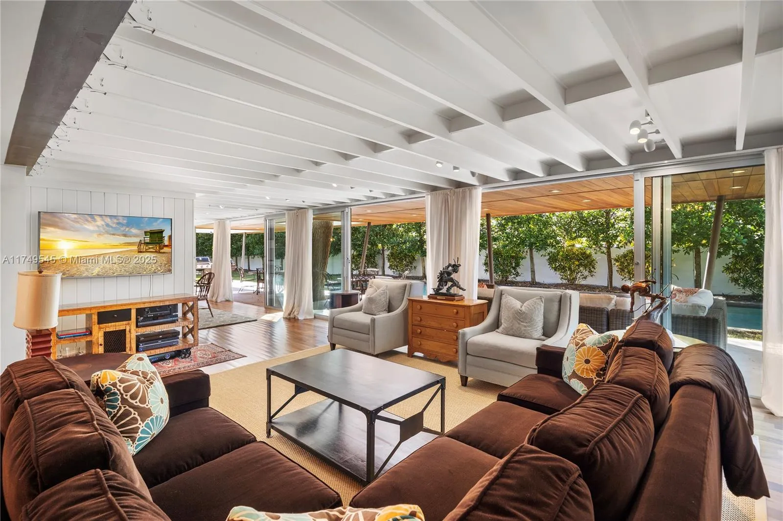 Miami, Florida 33143, United States, 4 Bedrooms Bedrooms, ,4 BathroomsBathrooms,Residential,Active,487