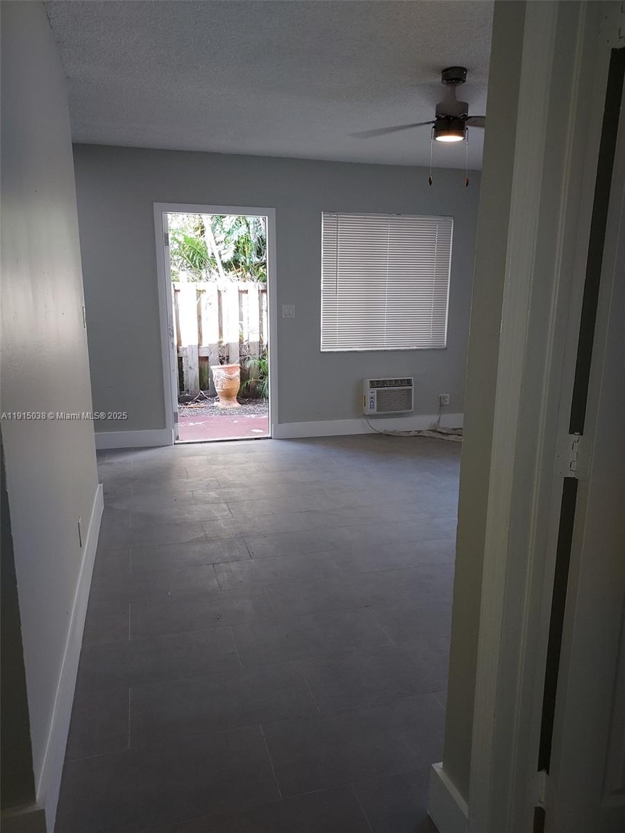 RIVERSIDE ADD AMEN PLAT - Residential Lease