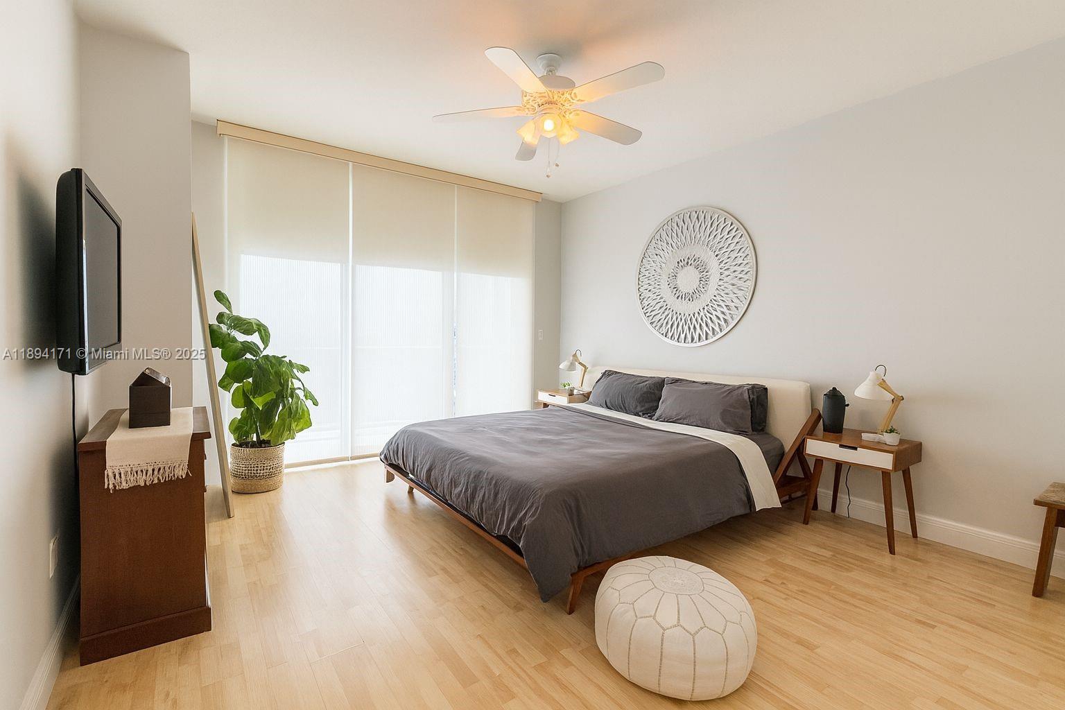 BRICKELL ON THE RIVER N T - Residential