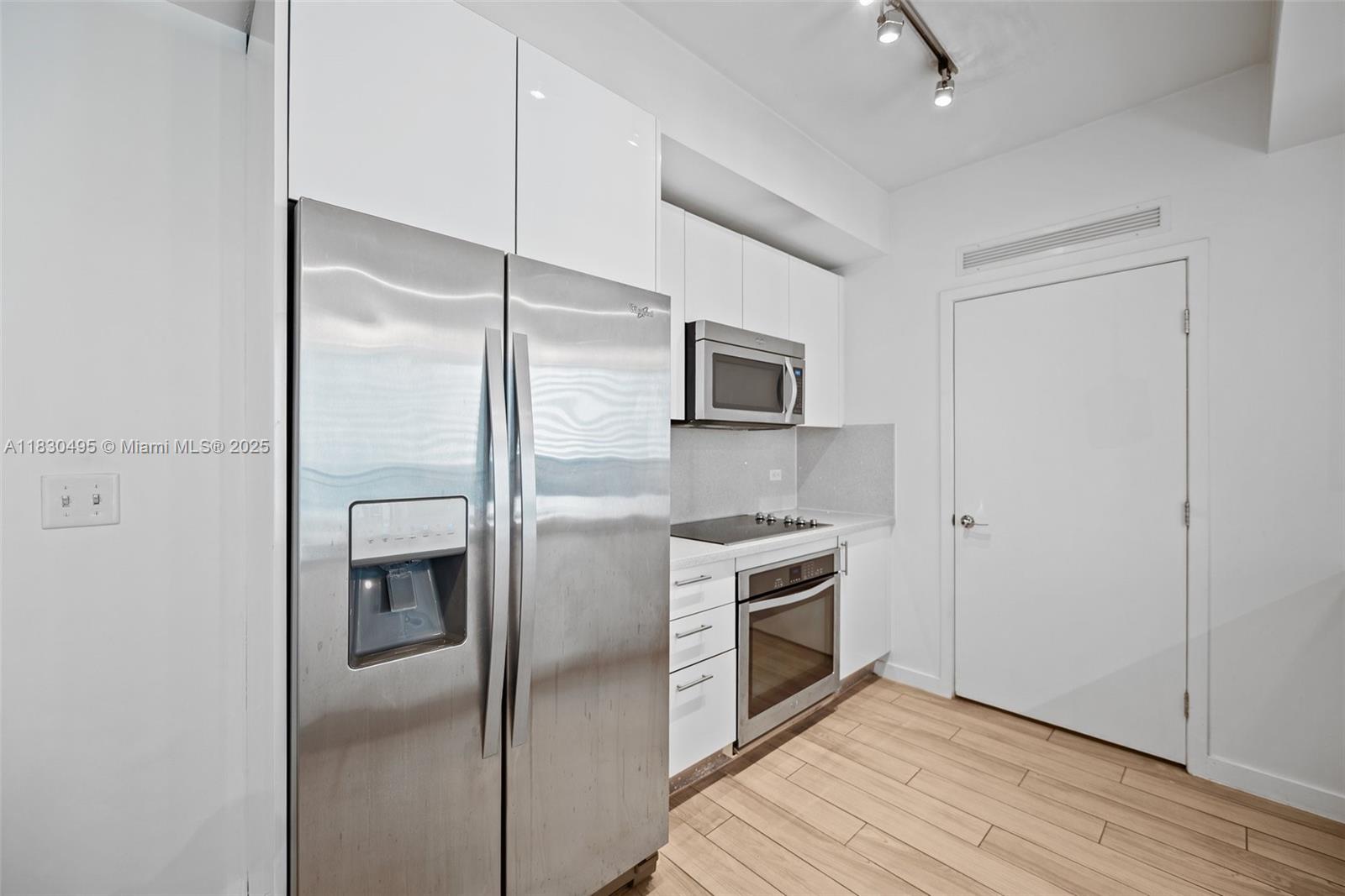 999 SW 1st Ave 1615