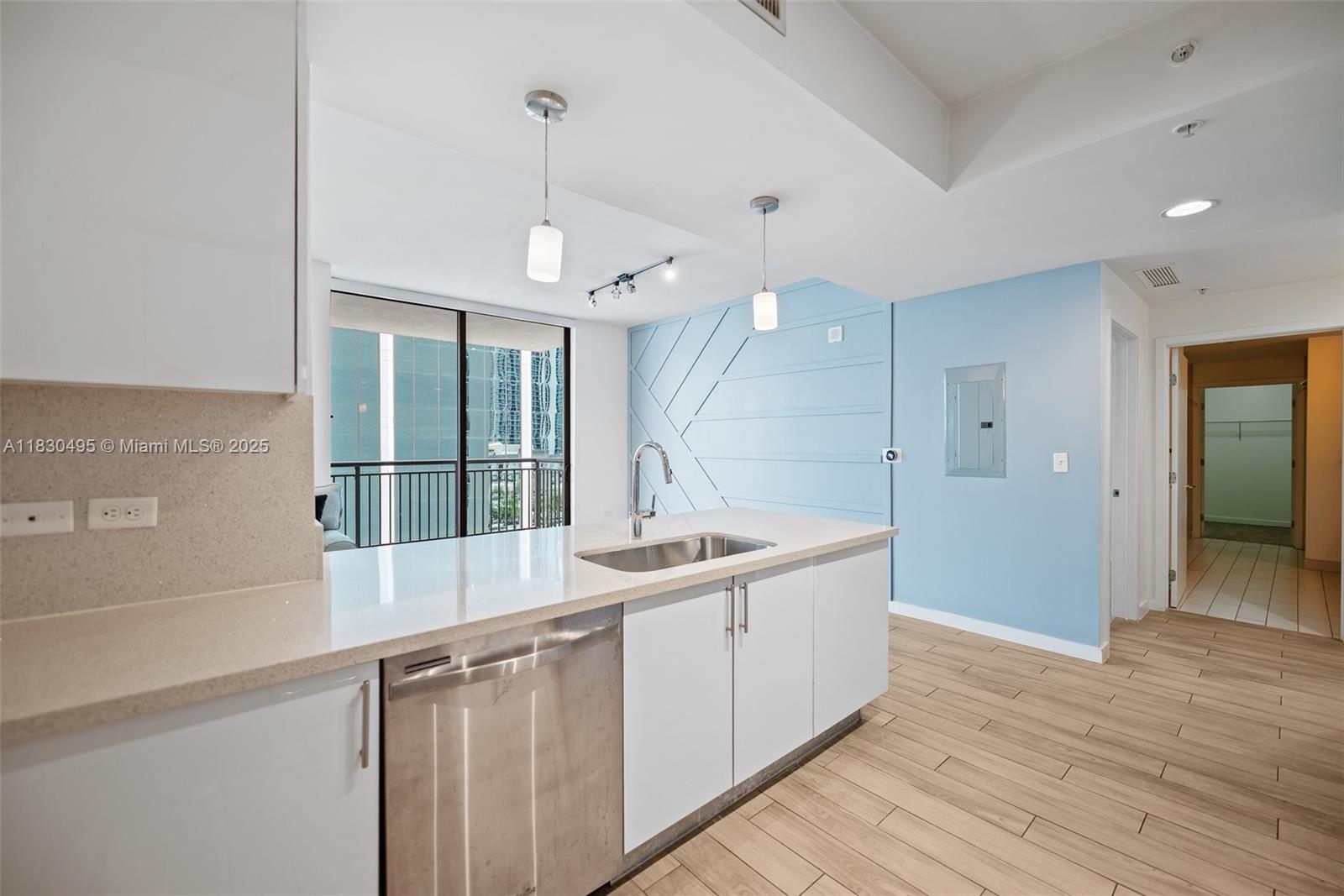 999 SW 1st Ave 1615