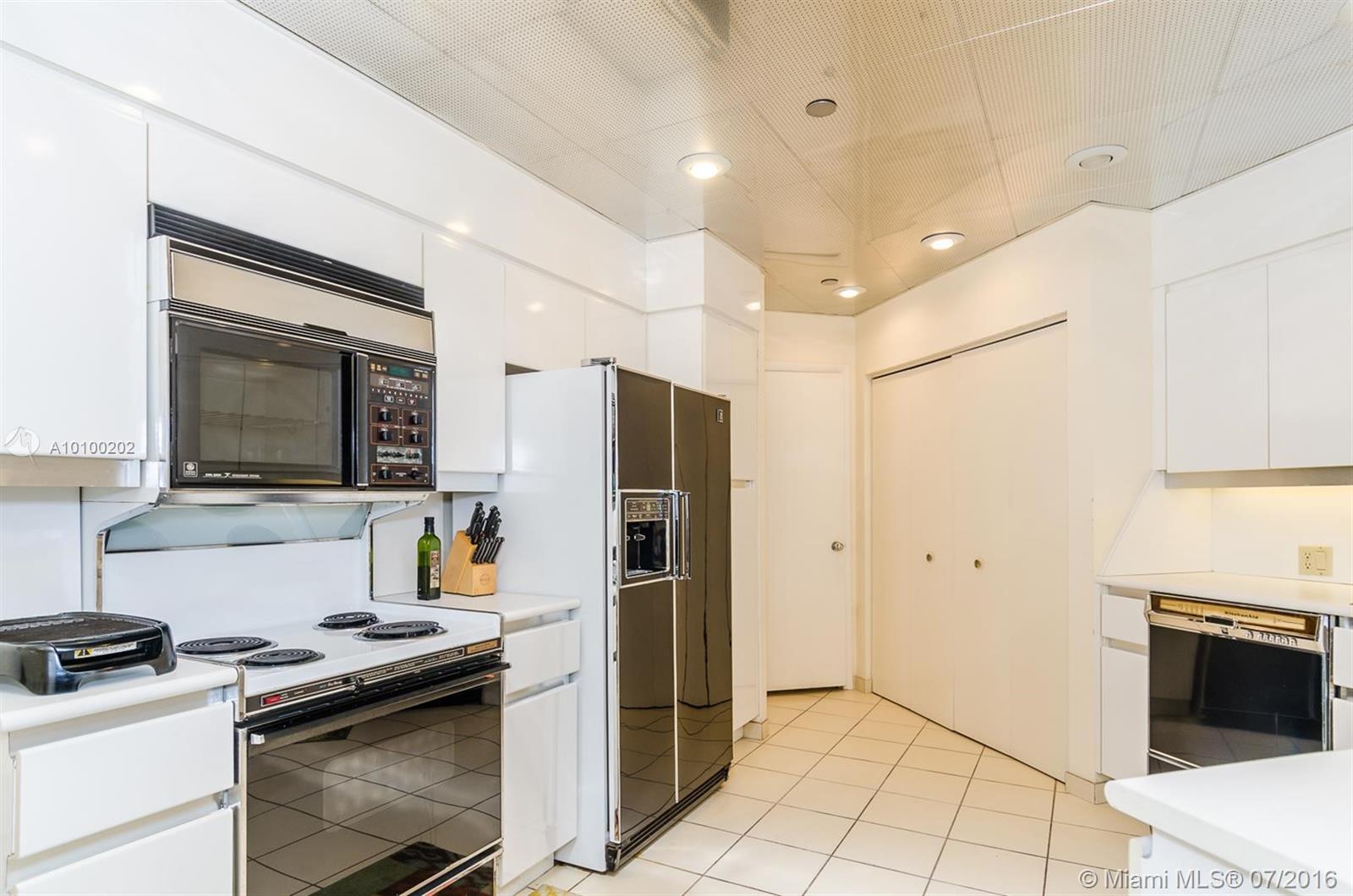 WILLIAMS ISLAND - Residential Lease