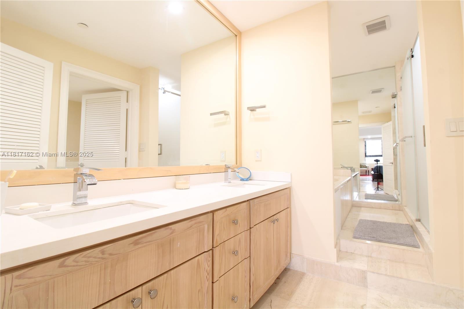 THE EMERALDBAY @ KEY COLON - Residential
