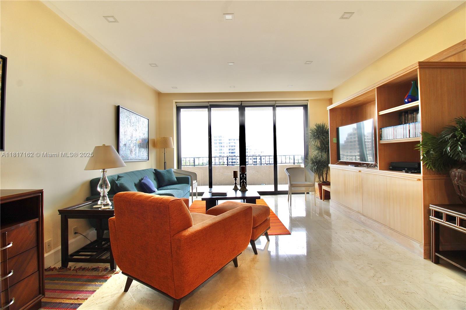 THE EMERALDBAY @ KEY COLON - Residential