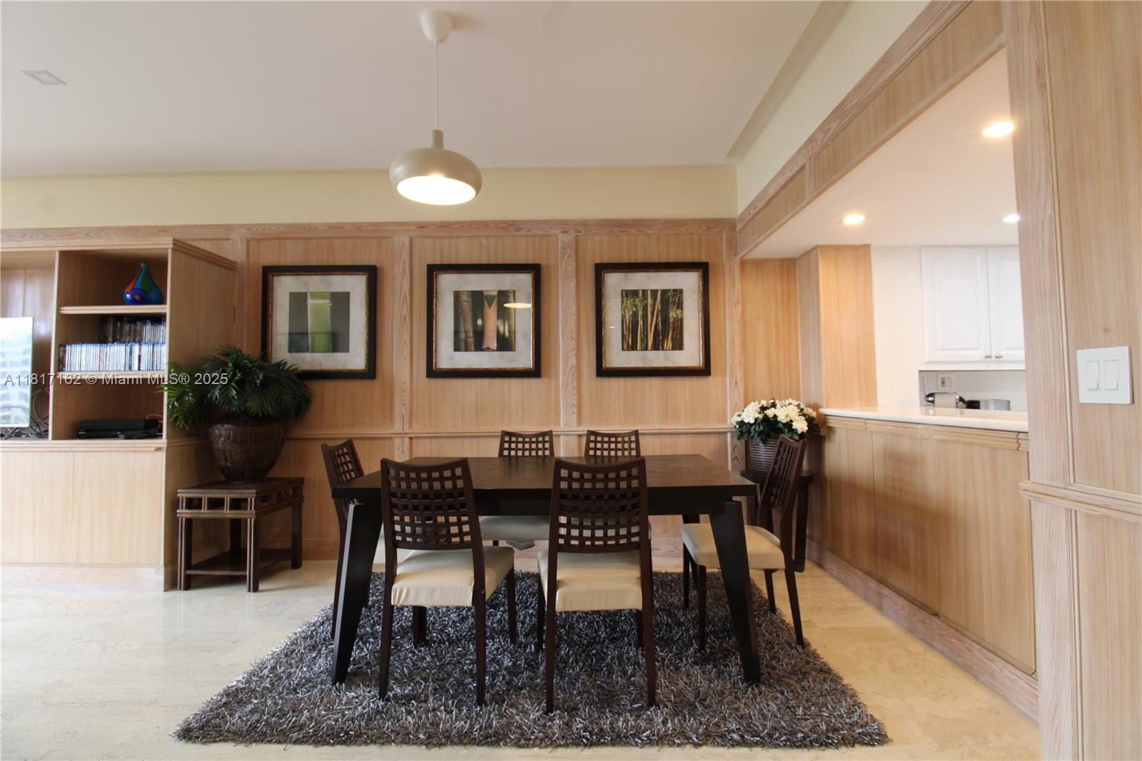 THE EMERALDBAY @ KEY COLON - Residential