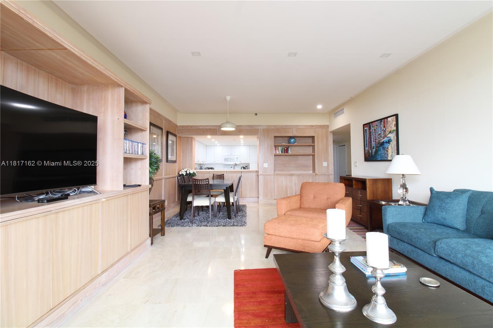THE EMERALDBAY @ KEY COLON - Residential