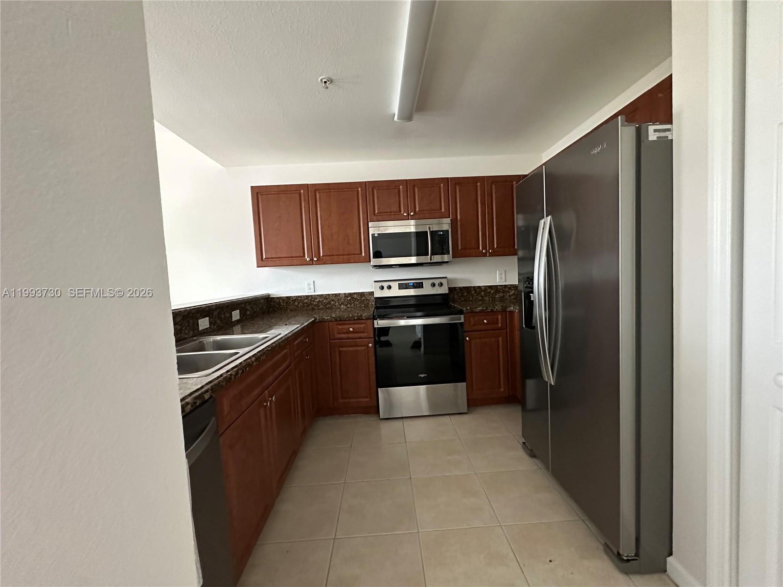 PROMENADE SHORES AT DORAL - Residential Lease