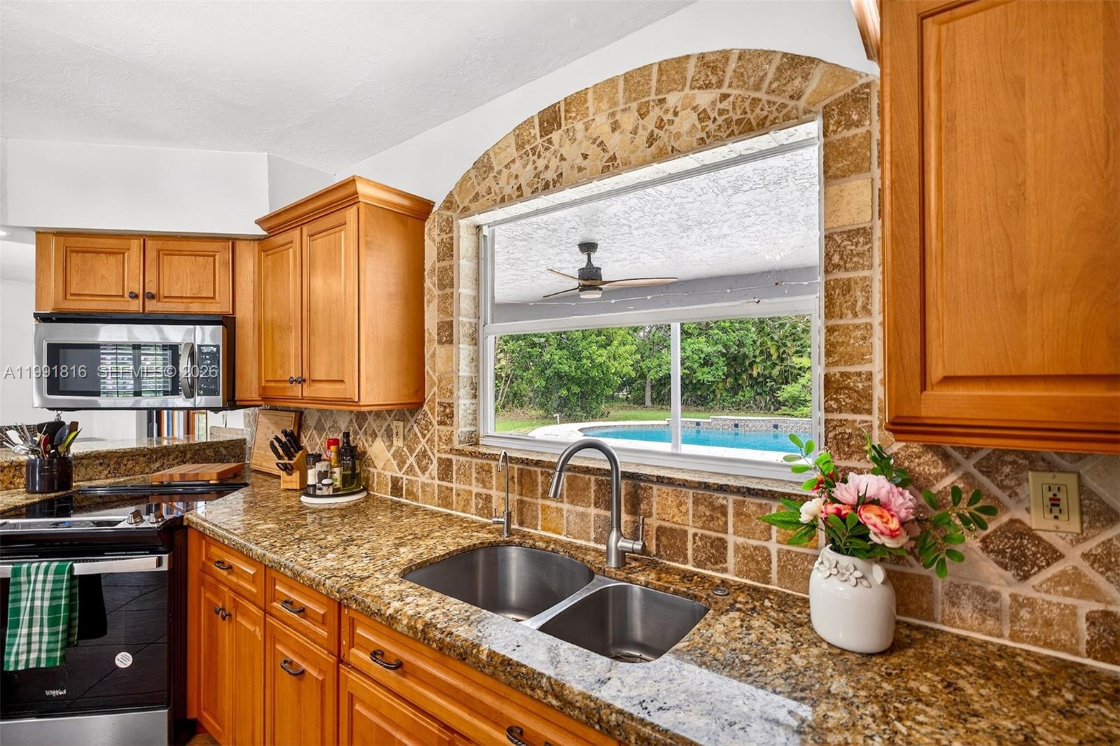 D & M ACRES - Residential