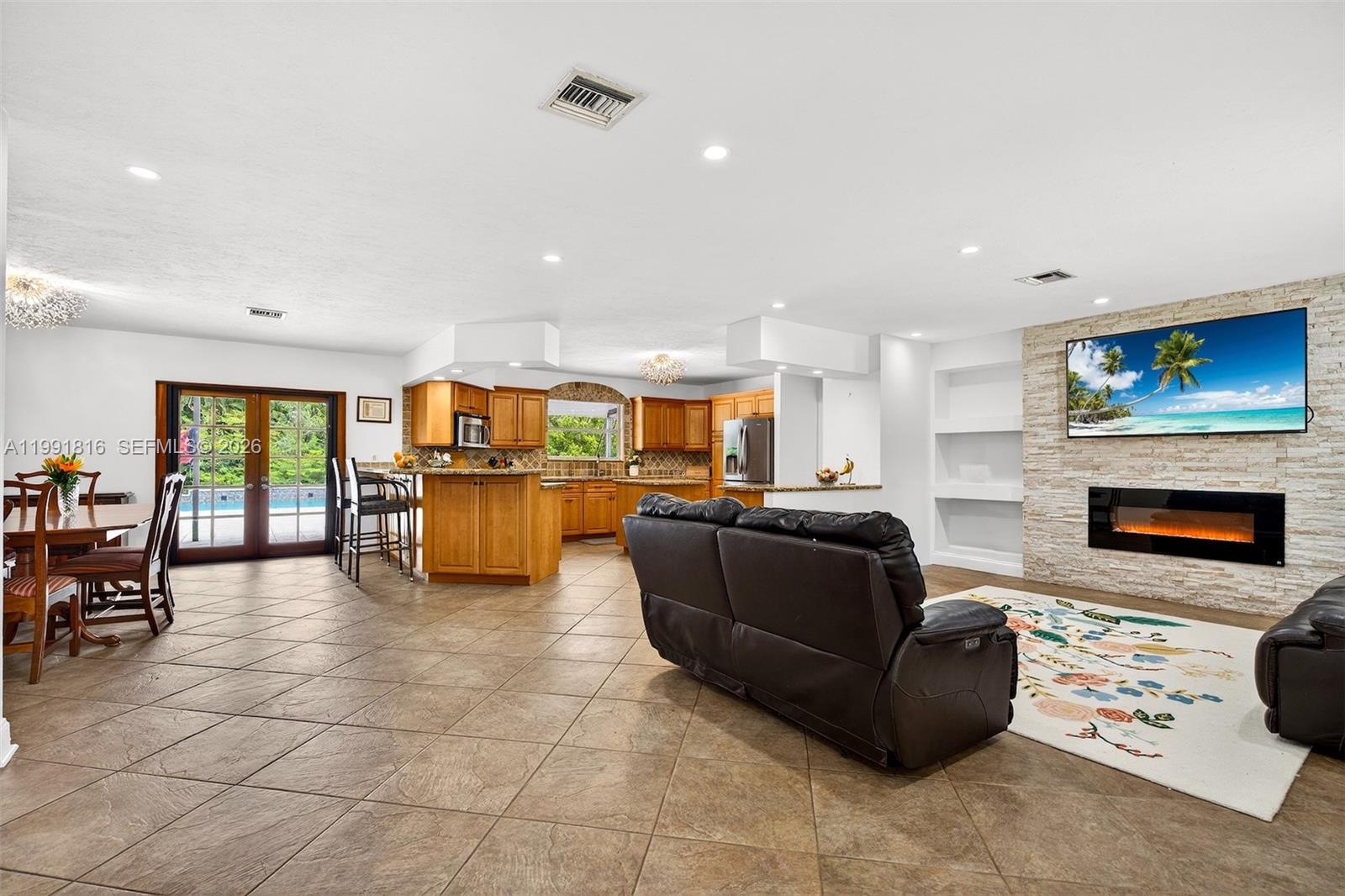 D & M ACRES - Residential