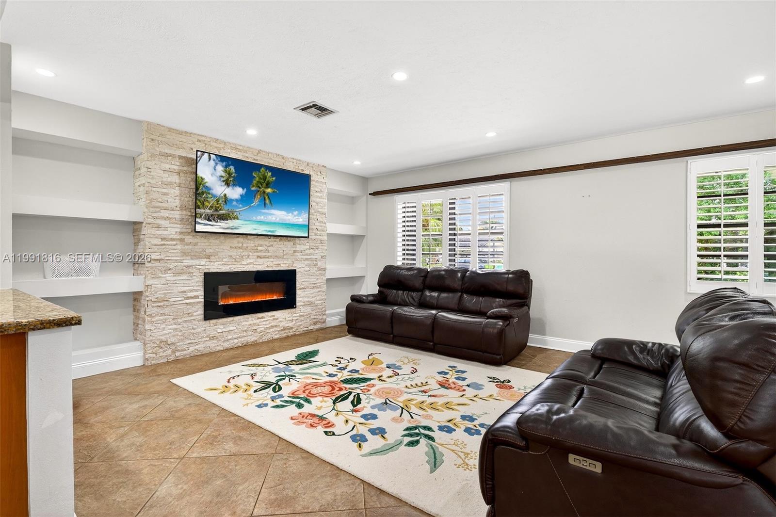 D & M ACRES - Residential