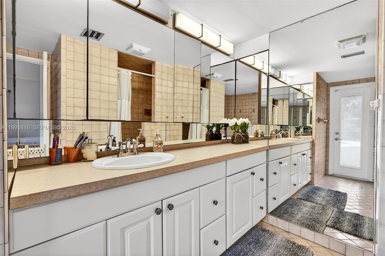 D & M ACRES - Residential