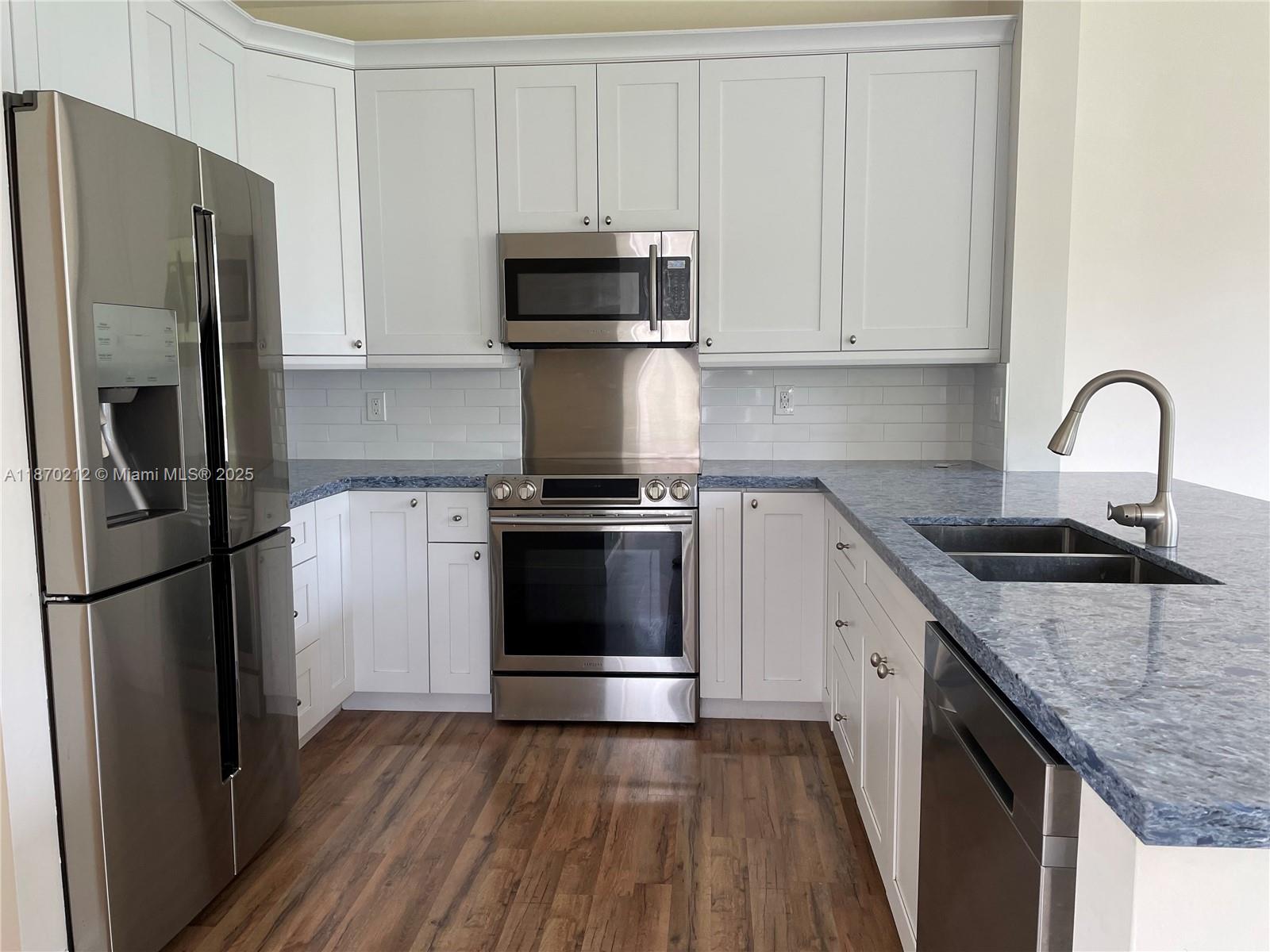 SECTOR 3 - PARCELS C D E - Residential Lease