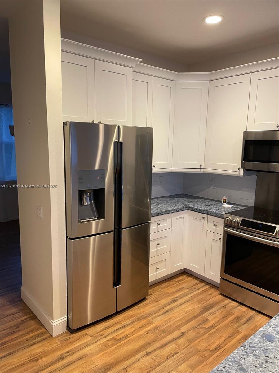 SECTOR 3 - PARCELS C D E - Residential Lease