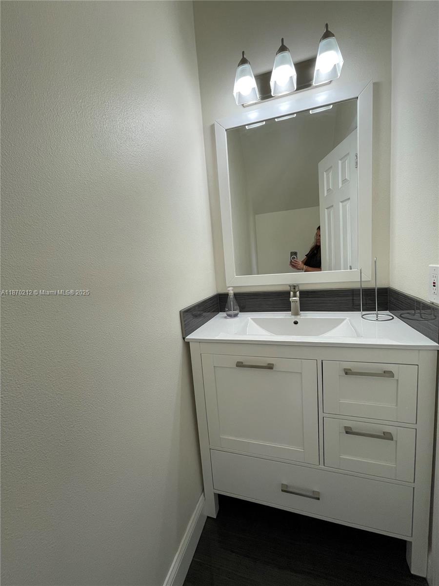 SECTOR 3 - PARCELS C D E - Residential Lease