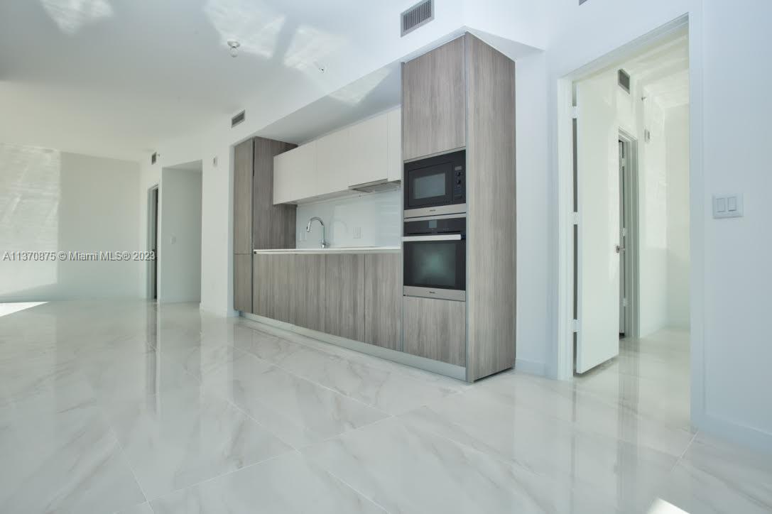 Biscayne Beach Condo - Residential Lease