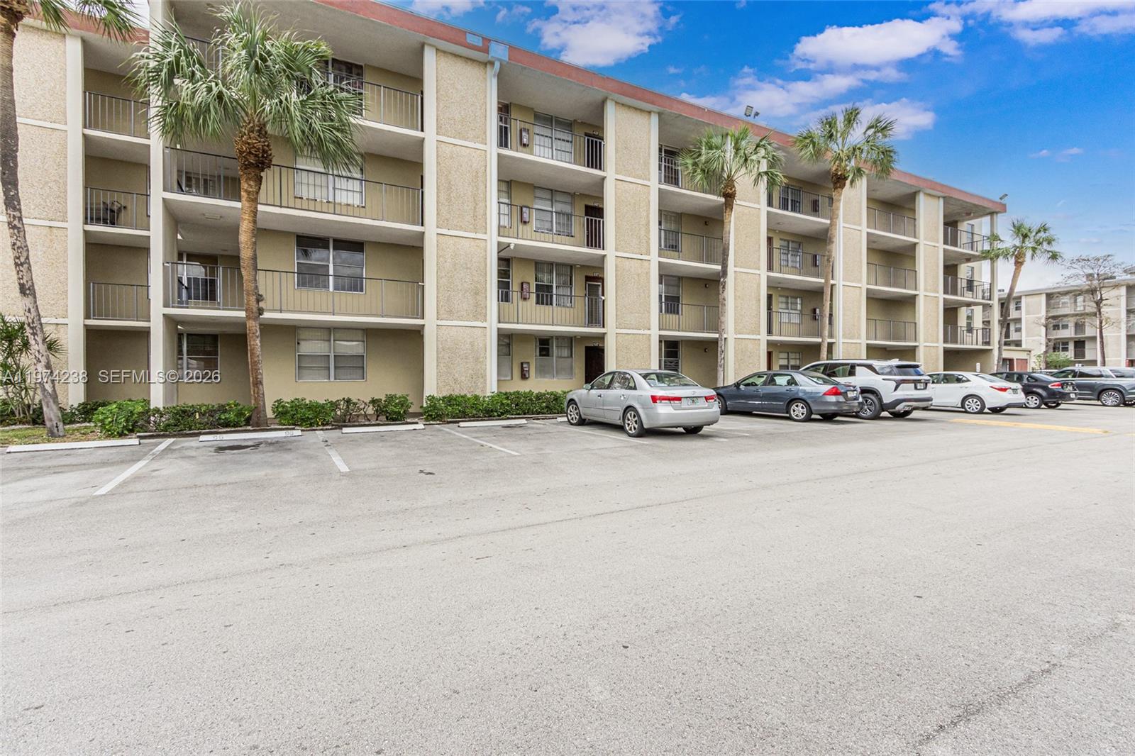 CYPRESS CHASE CONDO NO 8 - Residential