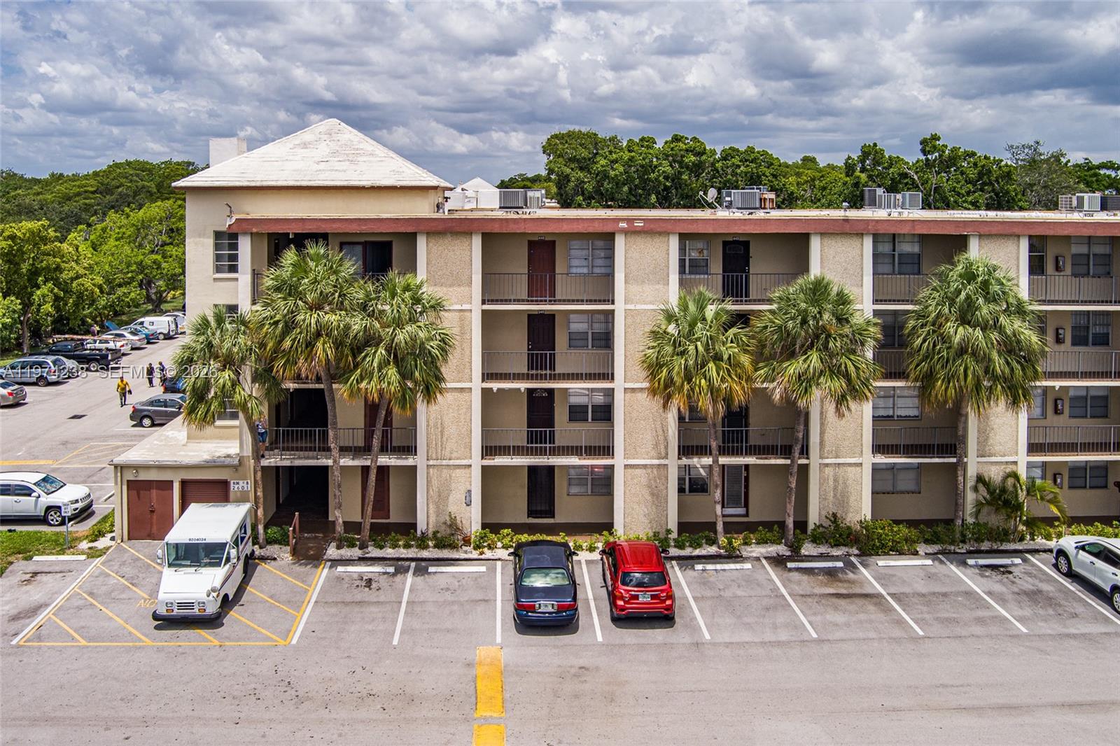 CYPRESS CHASE CONDO NO 8 - Residential