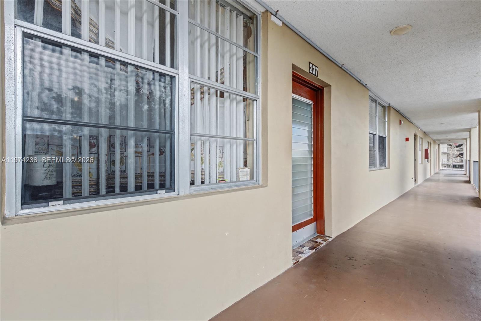 CYPRESS CHASE CONDO NO 8 - Residential