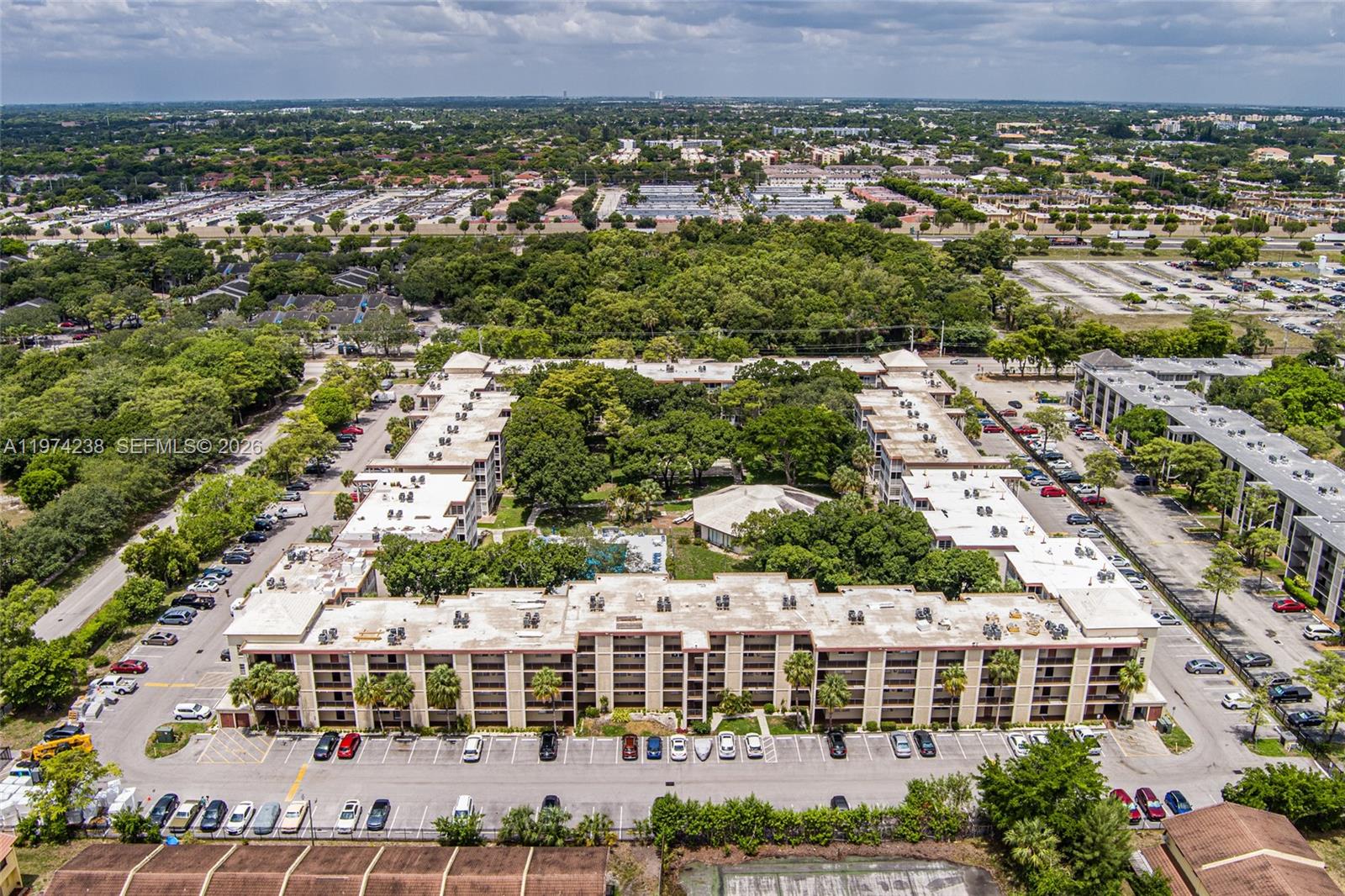 CYPRESS CHASE CONDO NO 8 - Residential