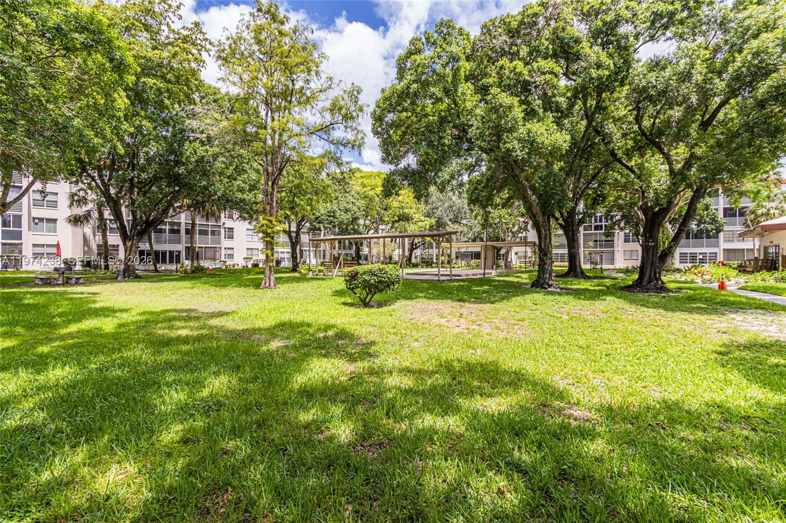 CYPRESS CHASE CONDO NO 8 - Residential