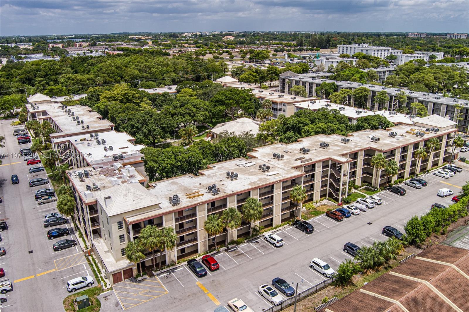 CYPRESS CHASE CONDO NO 8 - Residential