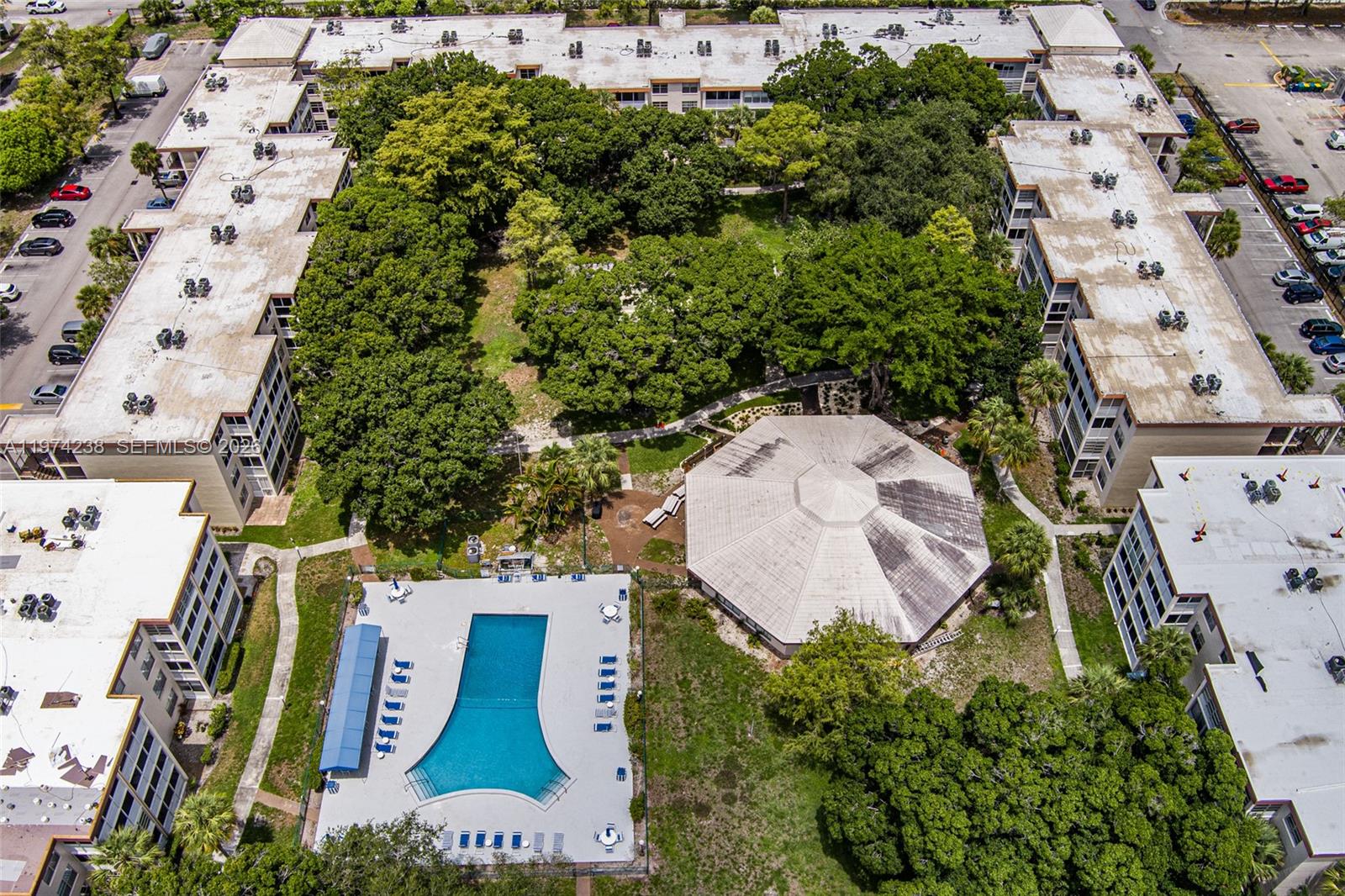 CYPRESS CHASE CONDO NO 8 - Residential