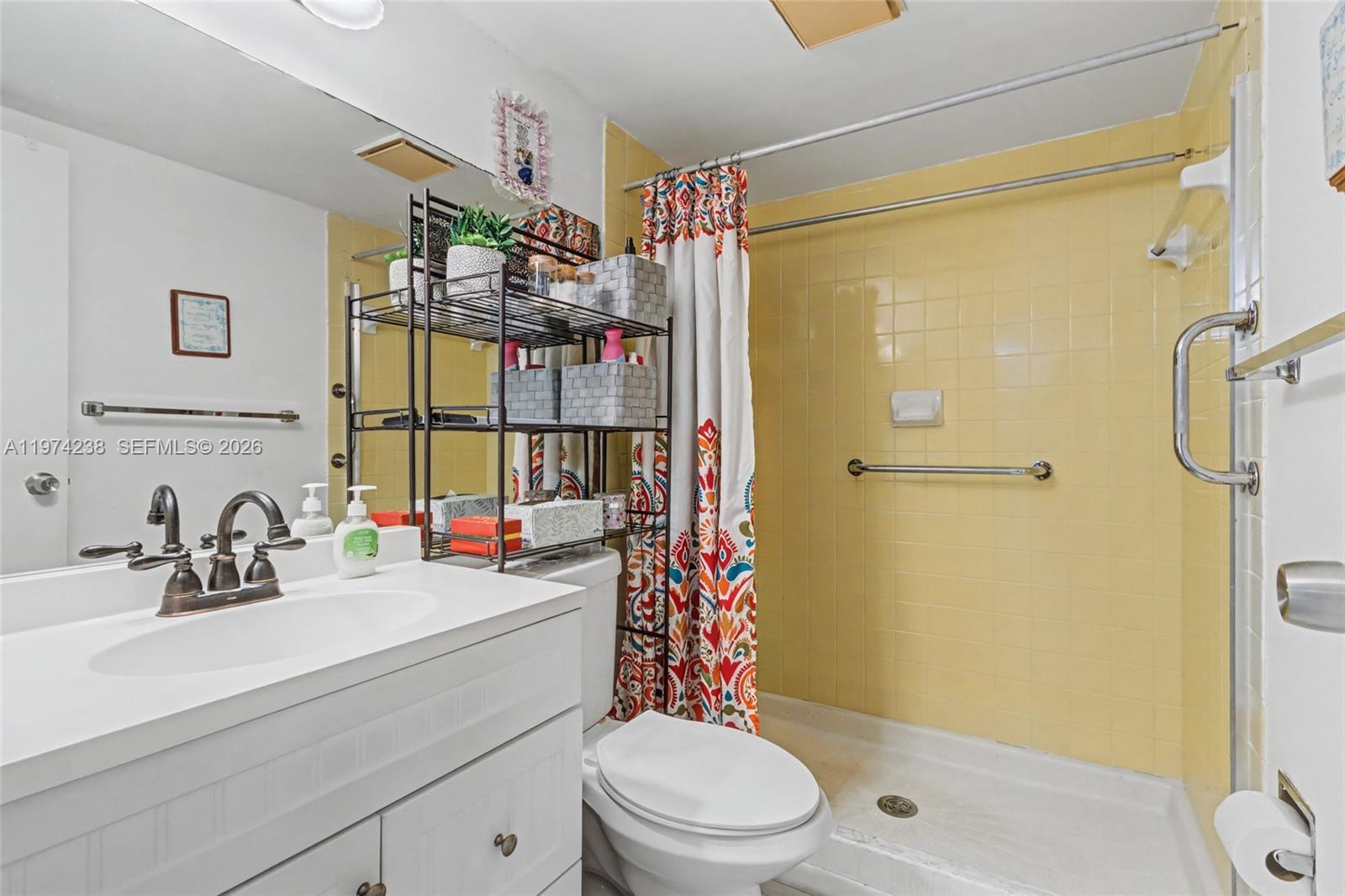 CYPRESS CHASE CONDO NO 8 - Residential