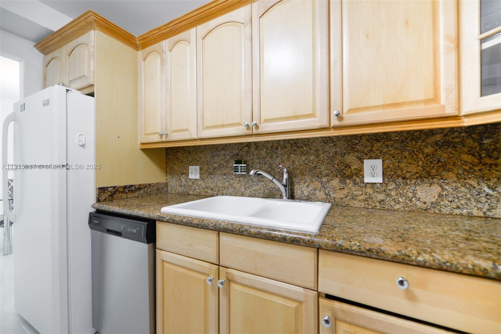 HEMISPHERES CONDO - Residential