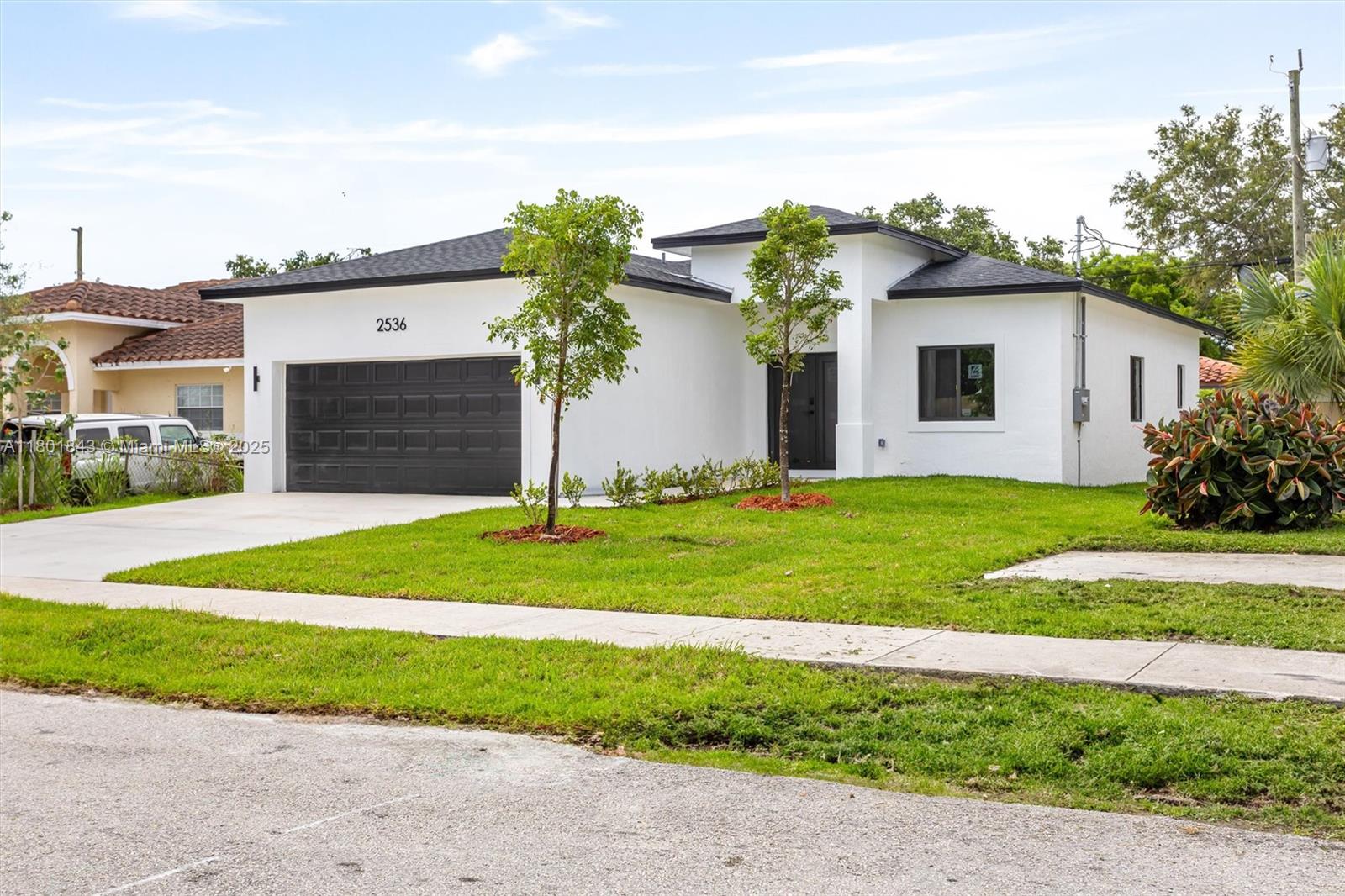 2536 NW 15th St