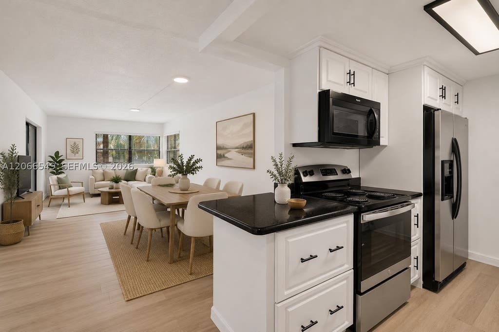 Photo of 220 Lakeview Dr #210, Weston, FL 33326 (MLS # A12066549)
