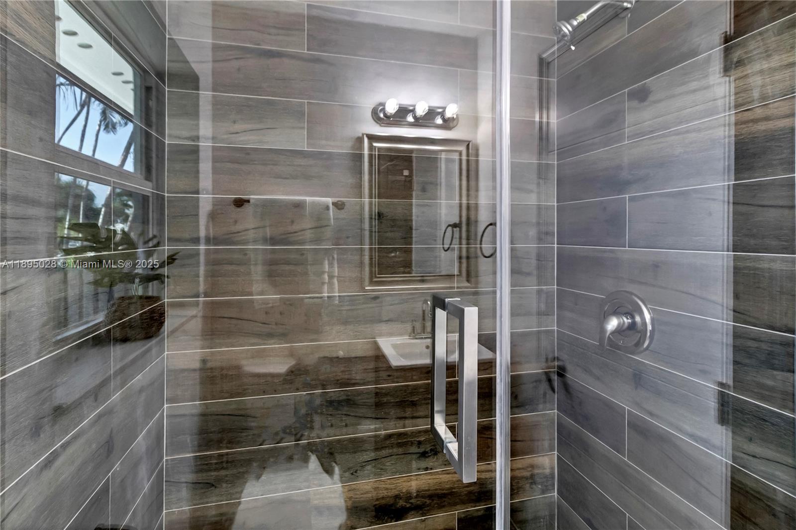 MIDDLE RIVER MANOR - Residential