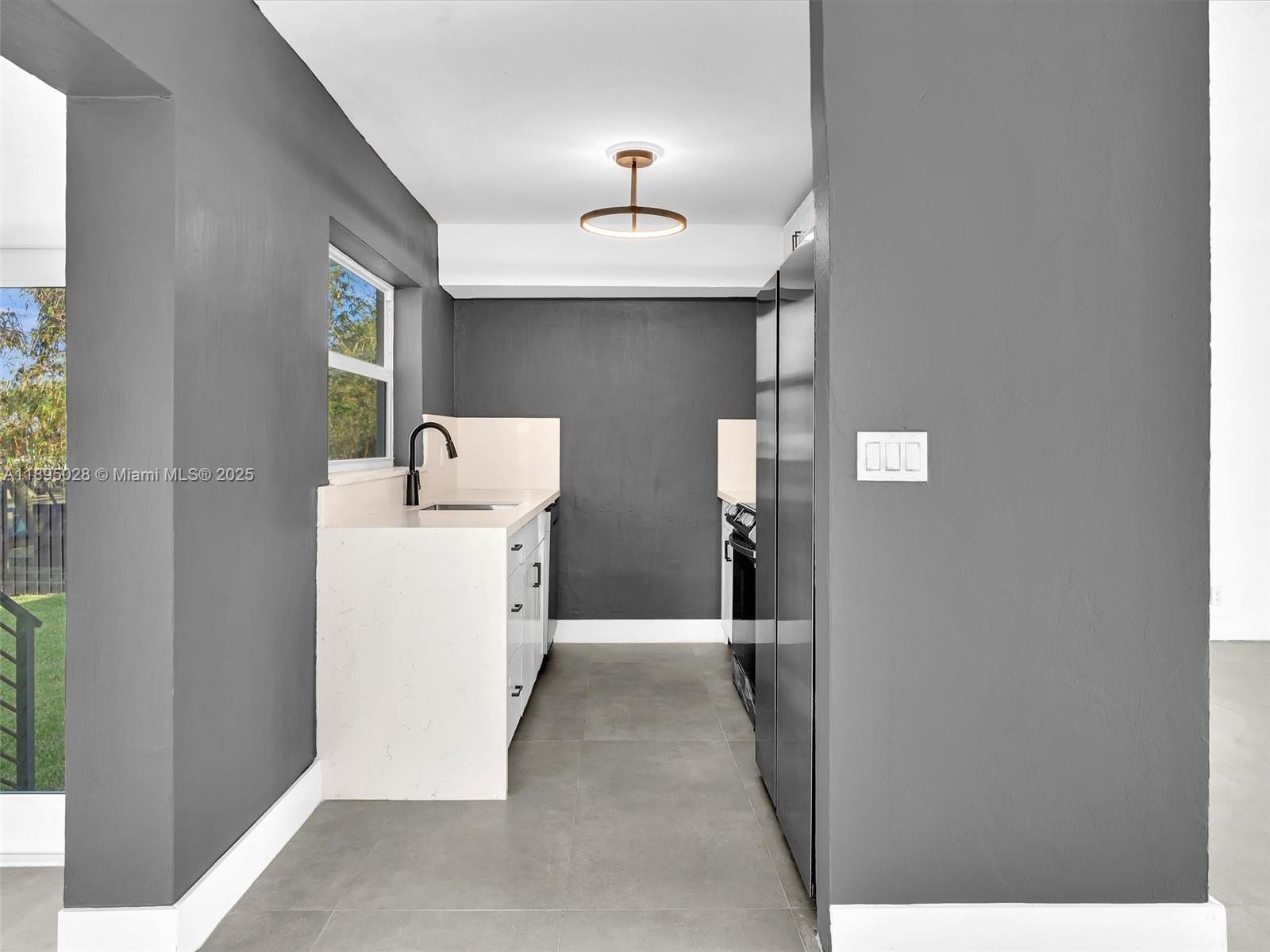 MIDDLE RIVER MANOR - Residential