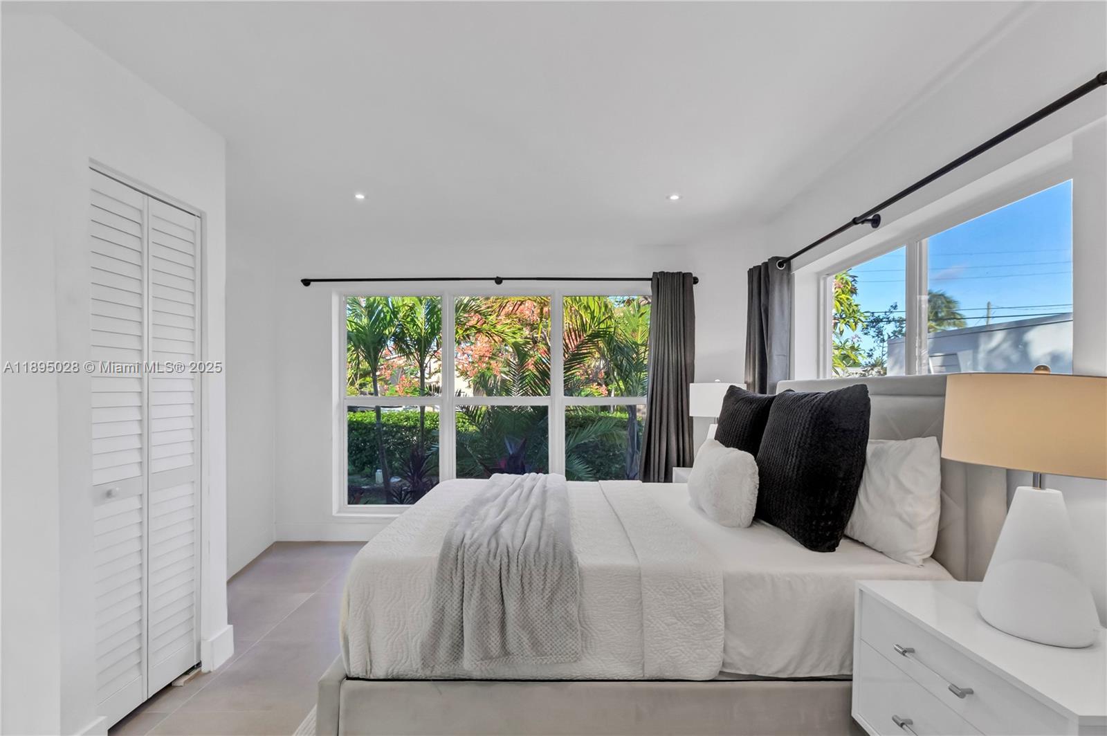 MIDDLE RIVER MANOR - Residential