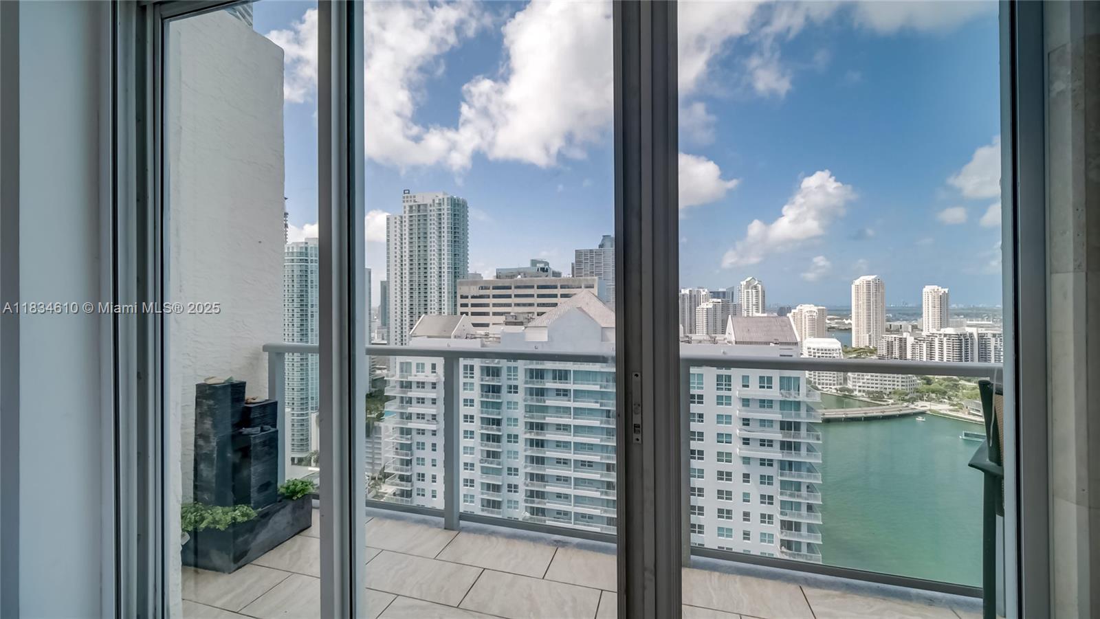 THE MARK ON BRICKELL COND - Residential Lease