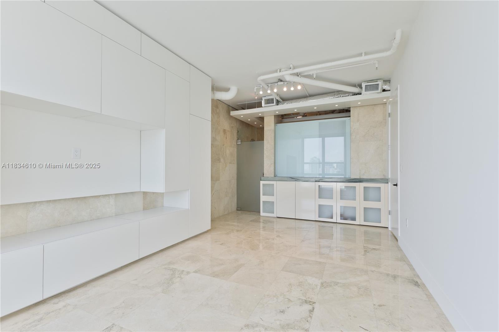 THE MARK ON BRICKELL COND - Residential Lease